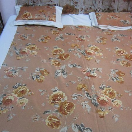 ורנאסי Sagar Guest House מראה חיצוני תמונה
