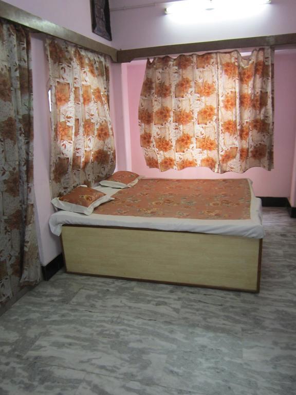 ורנאסי Sagar Guest House מראה חיצוני תמונה